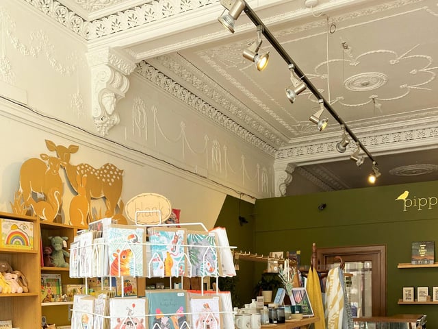 Independent gift shop in Haymarket which sells a unique mix of gifts perfect for Christmas- from cards and wrapping paper to jewellery, toys, candles, books, skincare, scarves, tree decorations and more. You can visit them in-store on Haymarket Terrace or shop online for delivery or collection (@pippingifts).