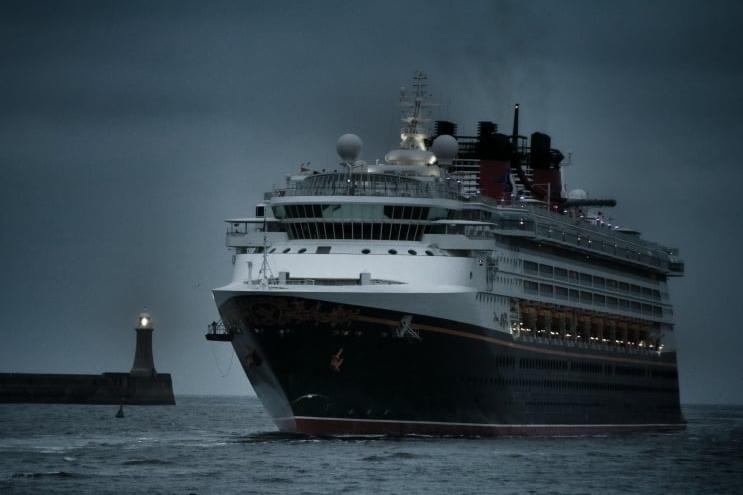 Ian Maggiore captured this great view of Disney Magic arriving on the Tyne.