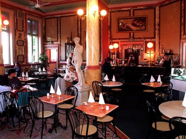 Inside Rossi's Restaurant, Sharrow Lane, Sheffield, in September 1997