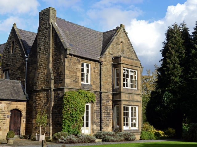 From 1998 to 2015, Tessa Bramley's The Old Vicarage held a Michelin star. It is listed in the guide as a Sheffield restaurant, although its location in the village of Ridgeway means it officially lies in Derbyshire. "Two fixed price menus offer sophisticated dishes with assured flavours and subtle modern influences; the ‘Prestige’ best showcases the chef’s abilities," the Michelin Guide says.