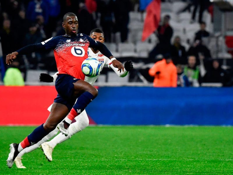 Leeds United target Boubakary Soumare can follow in the footsteps of N’Golo Kante and Riyad Mahrez and be a huge success in the Premier League, according to Kevin Phillips. (Football Insider)
(Photo by JEAN-PHILIPPE KSIAZEK/AFP via Getty Images)