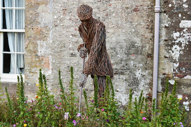 The walled garden at Culzean Castle is home to three new willow sculptures. The sculptures celebrate the garden as a productive space that generates a wide variety of fruit and vegetables, which are both sold and used in the café on the estate