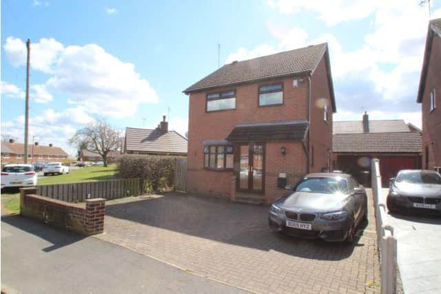 The average house price in Sheffield is between £220,000-£270,000. Would a 5% deposit help you buy this house, in Tulip Tree Close, Beighton, on the market for £235,000 with Purplebricks?