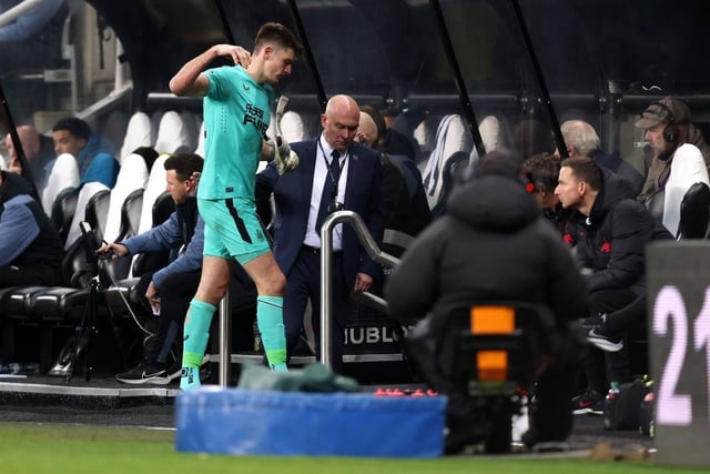 Nick Pope is back available for Newcastle after serving his one-match suspension. The England international was shown a straight red card for handball outside of the area in United’s previous league match against Liverpool.
Players sent off for a professional foul or handball are subject to a one-match suspension. As a result, Loris Karius started the Carabao Cup final on Sunday. 
