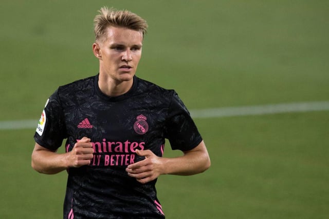 Real Madrid midfielder Martin Odegaard is one step away from joining Arsenal this month.  “Everything seems to indicate that his flight to London is about to take off” says the report from Spain. (Sport)
