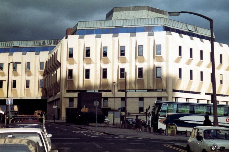 Town Hall extension (often referred to as The Egg Box), from Norfolk Street – Oct 1982