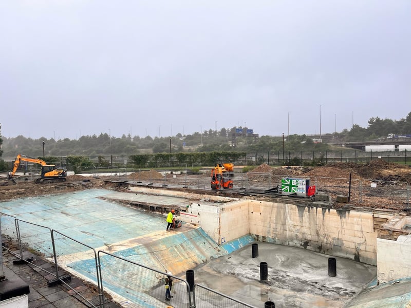 The Portsmouth City Council has issued an update on the Hilsea Lido which is undergoing a multi-million pound regeneration.