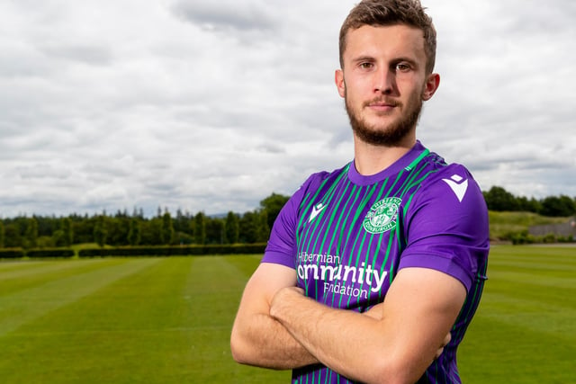 It is fair to assume Tom James’ time at Hibs is coming to an end. Back in June it was revealed opportunities for the player would be restricted. A return to English football would not surprise.
