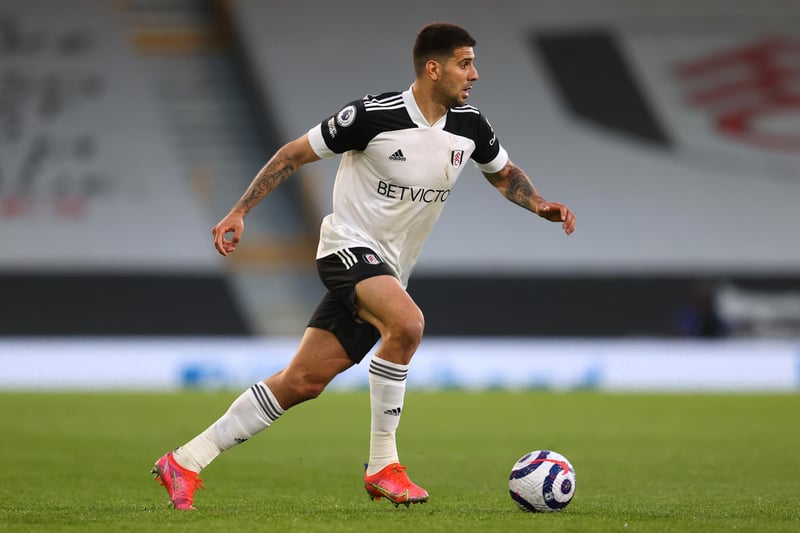 Roma have been named as the favourites to sign Fulham striker Aleksandar Mitrovic this summer. The Serbia international struggled in the Premier League last season, scoring just three goals in 27 outings. (SkyBet)