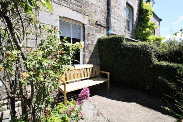 Tucked away down a quiet lane is this fantastic townhouse in central St Andrews, perfectly located for all amenities and just a 10 minute walk from the Old Course - £18,000 total stay.