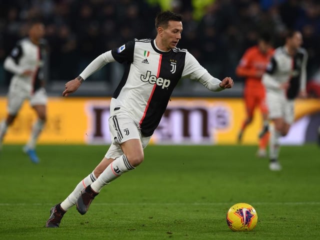 Manchester United are considering £32m-rated Juventus winger Federico Bernardeschi as an alternative to Jadon Sancho. (Tuttosport via Sports Witness)
