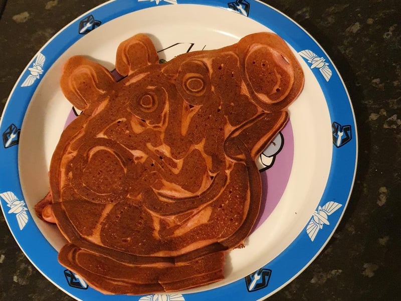 Chloe Rochelle King, said: "My little boys Peppa pig pancake I did him for his breakfast."