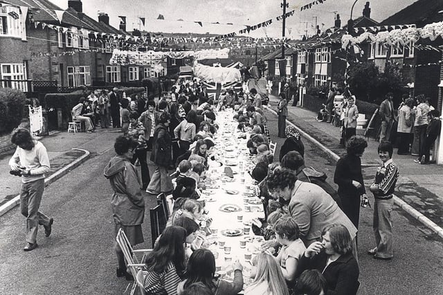 Residents held a street party in Singleton Road, Hillsborough to celebrate the Silver Jubilee in 1977
07/06/1977