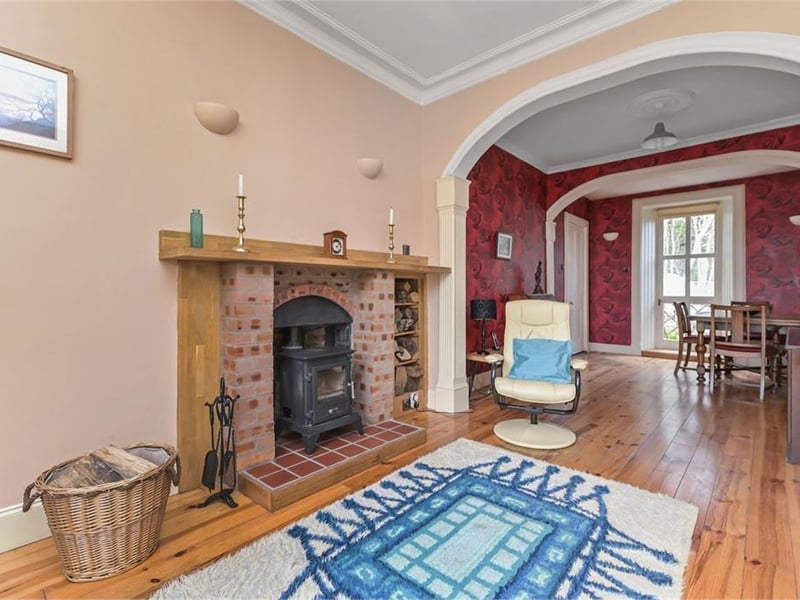 Living room / Dining room.