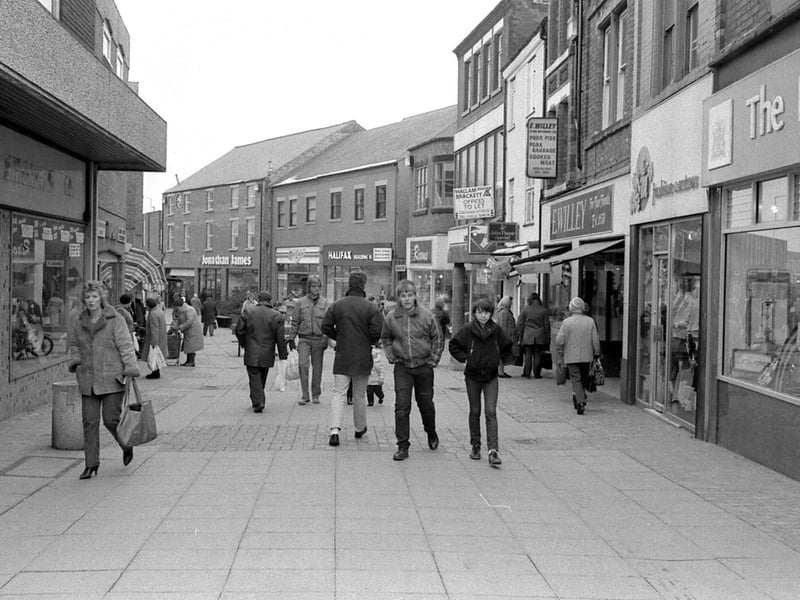 Do you remember Lowe Street looking like this in the eighties?