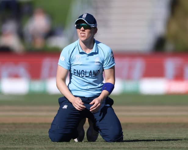 Heather Knight of England reacts during the 2022 ICC Women's Cricket World Cup Final match between Australia and England at Hagley Oval: Peter Meecham/Getty Images