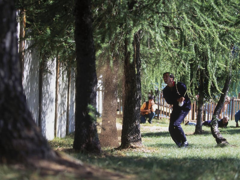 And Seve pulls off the most crazy, risky, unbelievable shot I have seen played...before then chipping in for a birdie!