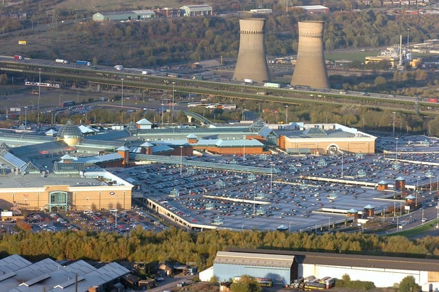 Aerial view of Meadowhall and Tinsley cooling towers before demolition