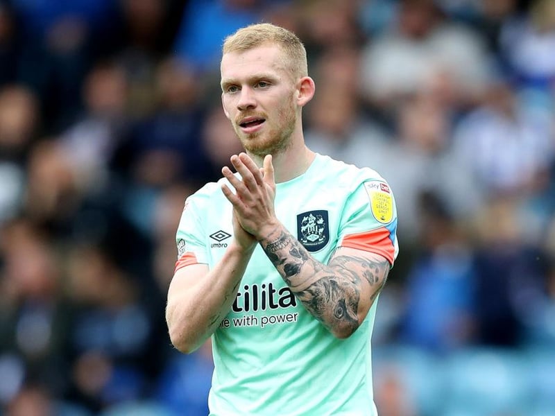 Leeds United may struggle to sign Lewis O’Brien because of a failure to agree a transfer fee with Huddersfield Town. (The Athletic)
(Photo by George Wood/Getty Images)