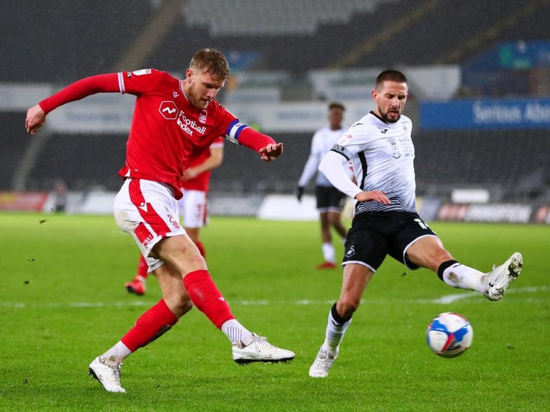 Joe Worrall is still a target for Burnley but the Premier League outfit will not entertain the idea of a bidding war with West Ham United for the Nottingham Forest defender. (LancsLive)
(Photo by Dan Istitene/Getty Images)