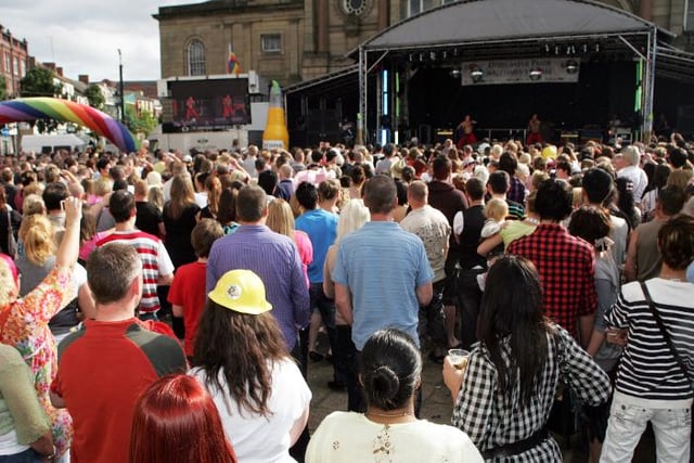 Large crowds at the 2009 Gay Pride event.