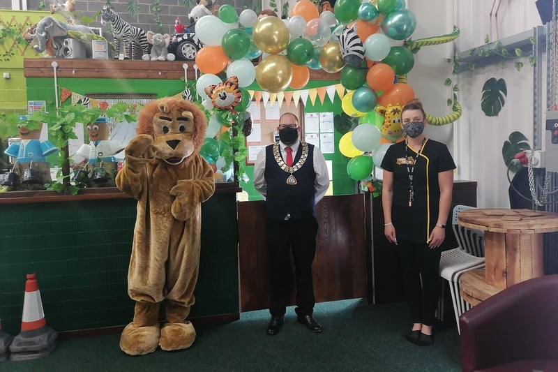 The mayor of Thorne at the re-opening of Junglemazeia