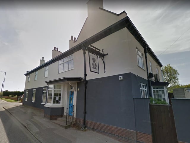 The Good Beer Guide suays: "Refurbished by the current owners, it has its own on-site Scruffy Dog microbrewery – the brew plant is visible from the end of the main seating area. Eight changing real ales are usually available from the brewery, plus up to five guest ales."