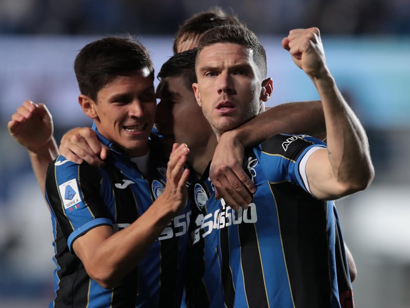 Leicester City target Robin Gosens could be up for grabs in an upcoming transfer window, despite Atalanta spurning offers for the player last summer. Reports from Italy suggest the Germany international could be let go for around £25m. (Calciomercato)