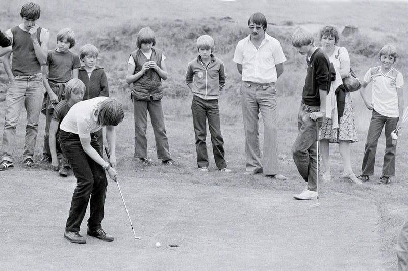 Did you play in the 1981 Par 3 golf tournament on Mansfield's Racecourse Park?