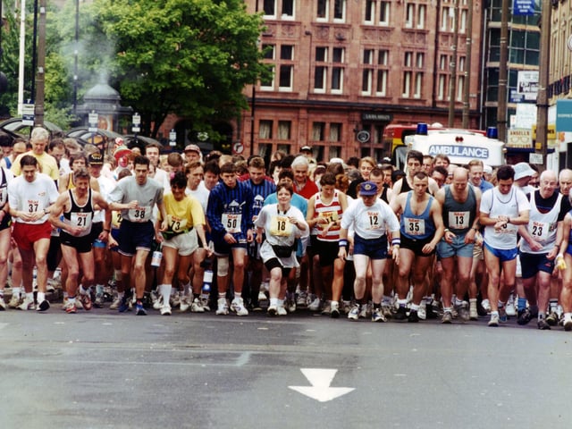 Start of the Star Walk outside Sheffield Town Hall in 1995