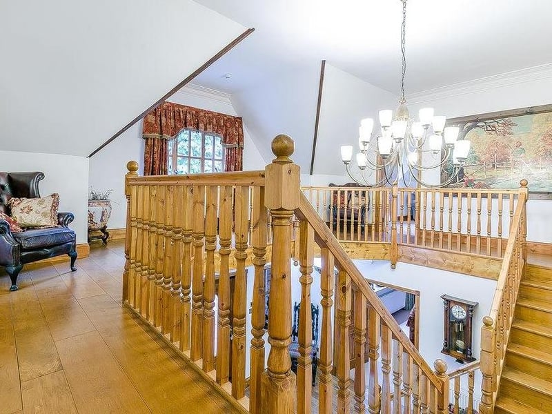 Up the beautiful staircase and on to the galleried landing. Yet more comfort.