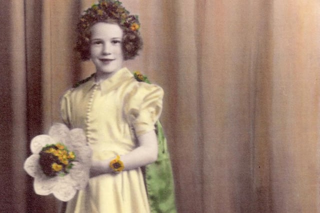 May Queen Maureen Smith (now Maureen Pearson) was crowned Queen Wallflower  in 1944