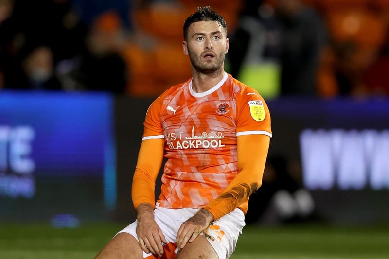 Dowell’s former United teammate, and another member of the 2018/19 promotion squad, Madine has been let go by Blackpool following their relegation to League One. The striker was already facing a long spell on the sidelines after an ACL injury prematurely curtailed his season and is now looking for a new club