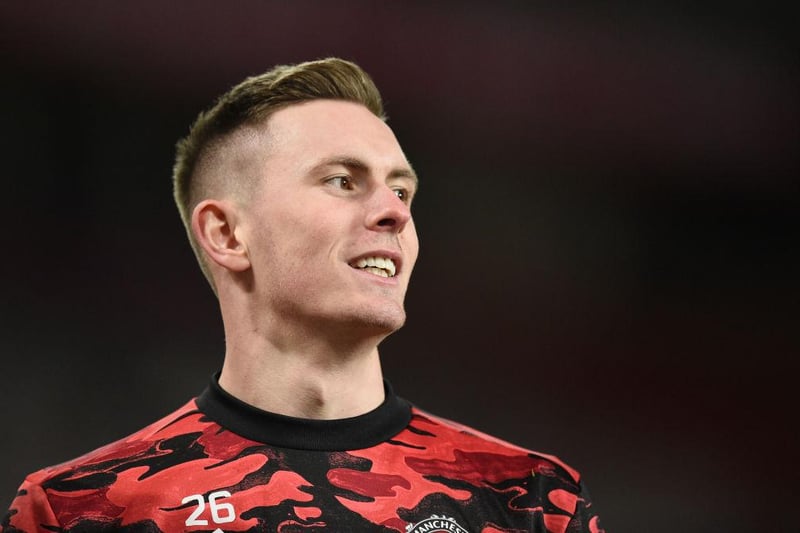 Manchester United are ready to make Dean Henderson their number one goalkeeper, which means they are prepared to listen for David de Gea this summer. (90min via Daily Mail)