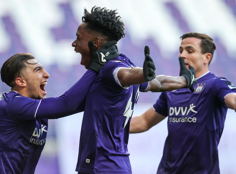 Arsenal have been tipped to escalate their efforts to secure a triple transfer swoop in the coming weeks, with Brighton's Ben White, Benfica's Nuno Tavares and Anderlecht's Albert Lokonga all being eyed. The three players could cost a combined total of around £75m. (Football.London)
