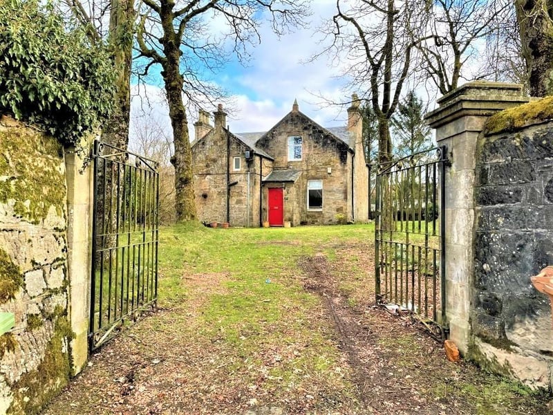 This Ayrshire property is on the market for offers over £165,000 and is ideal for a renovation project to turn it into a dream home.