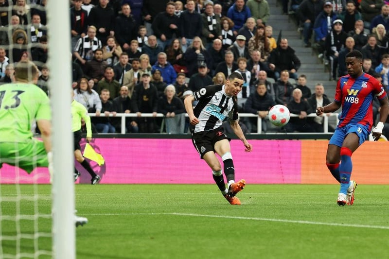Miguel Almiron scored Newcastle’s goal of the season with a stunning solo effort and finish to win the game against Crystal Palace. 