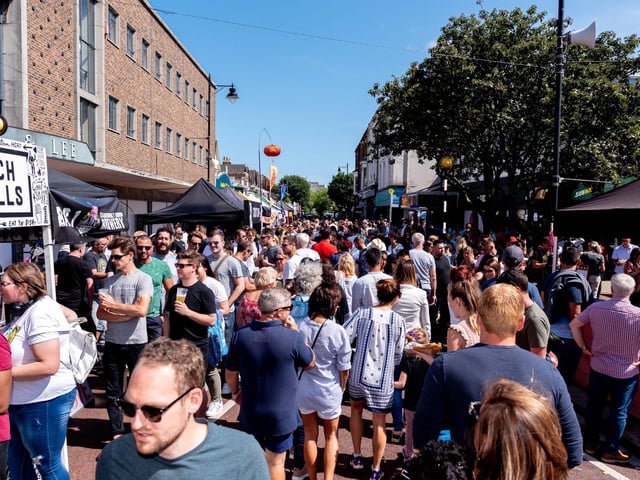 Southsea Food Festival 2019 at Palmerston Road, Southsea - General view. Picture: Vernon Nash 200719-007