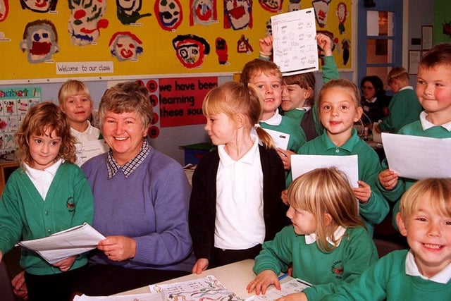 Athelstan School, Richmond Park Way, where teacher Pam Slack is seen with her class of 5-year-olds from Y1 (November 1996)