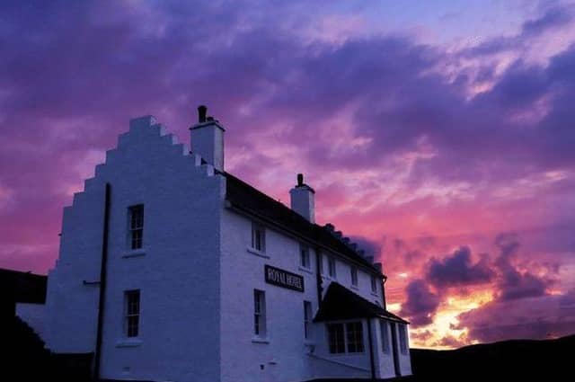 Imagine seeing this sight after a difficult day dealing with tourists.