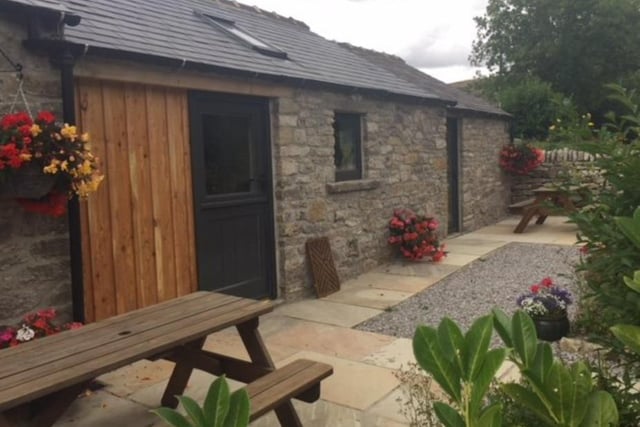 Speedwell Stable is a great place for you and your dog - there's a large garden for your dog to run around in and it's very local to no less than six pubs and bars.