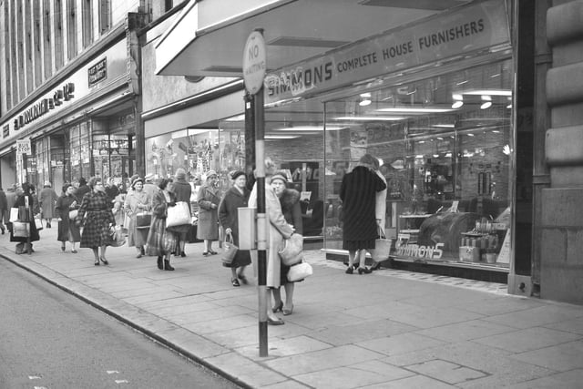 Simmons and Woolworths. Did you love them back in 1960?