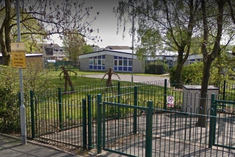 Garswood Primary and Nursery School, located on Hamilton Road, has 77% of pupils meeting the expected standard.