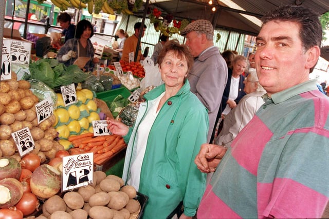 Doncaster Market fruit and veg stall holder Richard Green in 1999