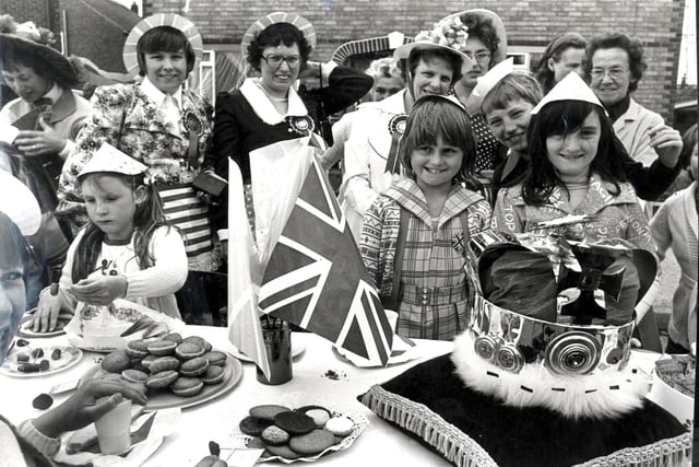 Who can you spot in these retro Jubilee pictures?  Queen Elizabeth Silver Jubilee. Street Party in Ferras Close, Tinsley, June 1977.