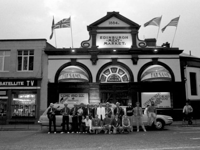 This legendary Chicago gangster-themed restaurant opened in 1986, and served up both huge portions and unique entertainment for nearly two decades. The restaurant closed for good and the building razed to the ground in 2007.