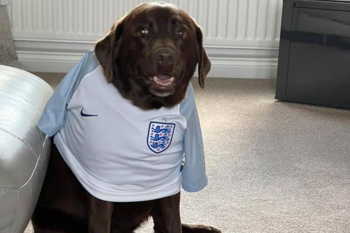 Bella gives a big smile for England!