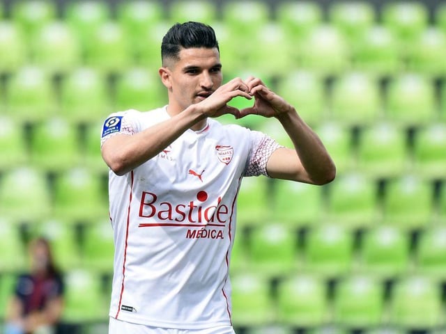 And the opposite can be said for Nimes' Algerian midfielder Zinedine Ferhat. A one-time Rangers linked midfielder, transfer speculation has developed between the player and a move to the opposite end of Glasgow this month. However it would cost Ange Postecoglou's side £3m and Trabszonspor and St Etienne are also said to be interested. (Daily Record)