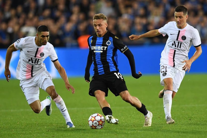 Amid links fresh links with Arsenal, reports have suggested that Leeds United still hold an interest in Club Brugge's versatile forward Noa Lang. The 22-year-old has scored four goals and made as many assists already this season, and impressed in his side's 1-1 Champions League draw with PSG. (Football Insider)