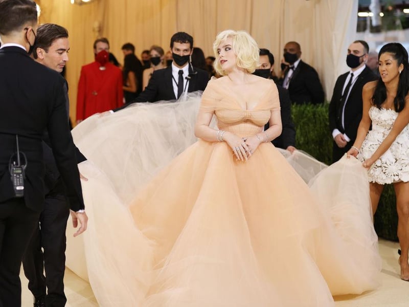 Singer Billie Eilish was a co-chair at this year’s Met Gala, the youngest ever in the history of the event. She wore a peach coloured custom gown by Oscar de la Renta.